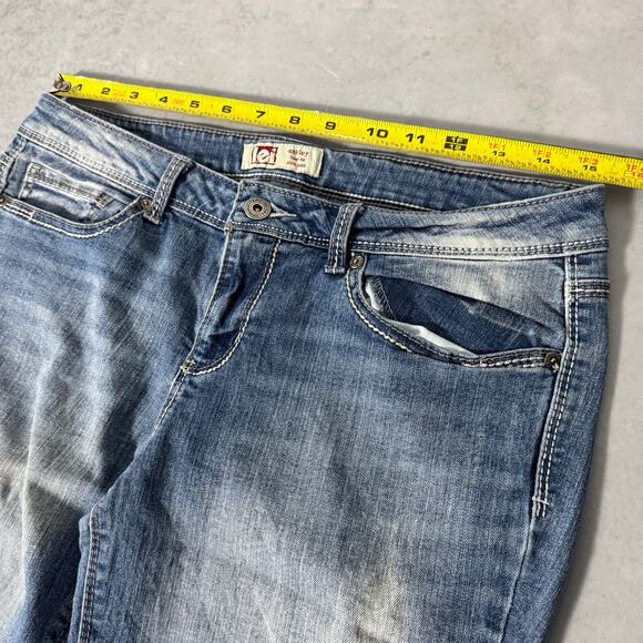 L.e.i. Ashley Low Rise Slim Boot Jeans Medium Wash Faded - Size: 9 - Picture 3 of 10